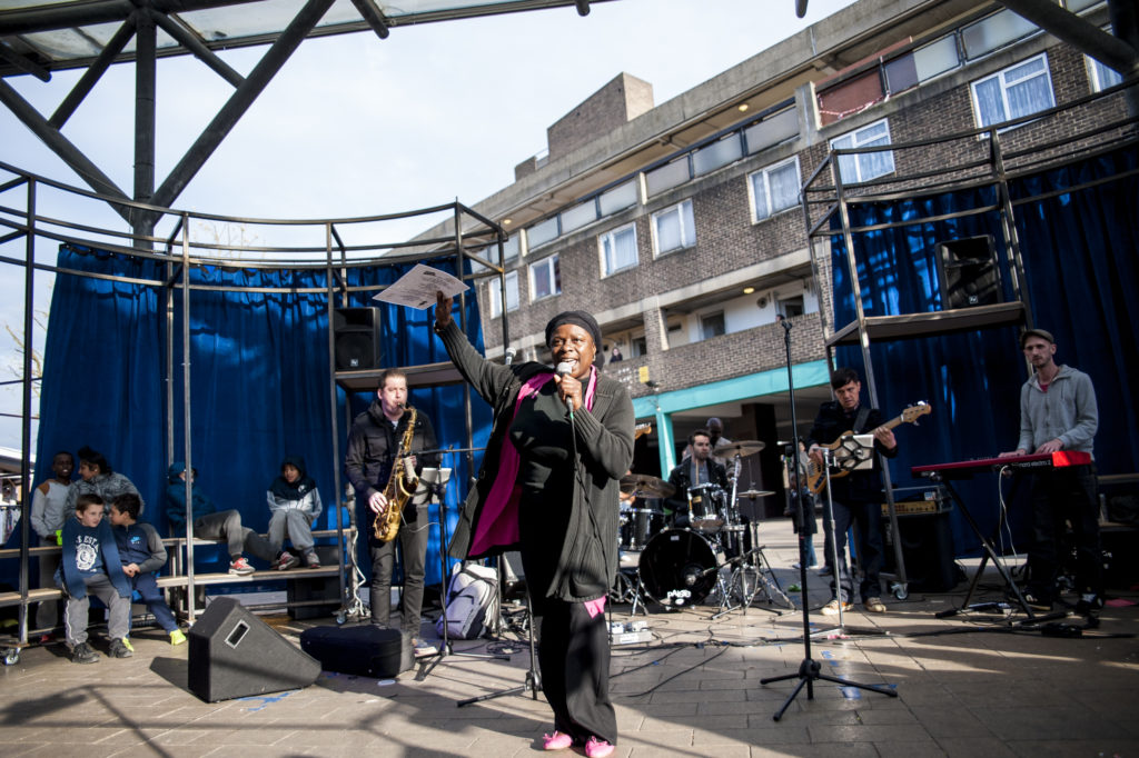 Karaoke at the Market, The Chrisp Street Market Show, London, UK, 12/04/2014 © Dosfotos